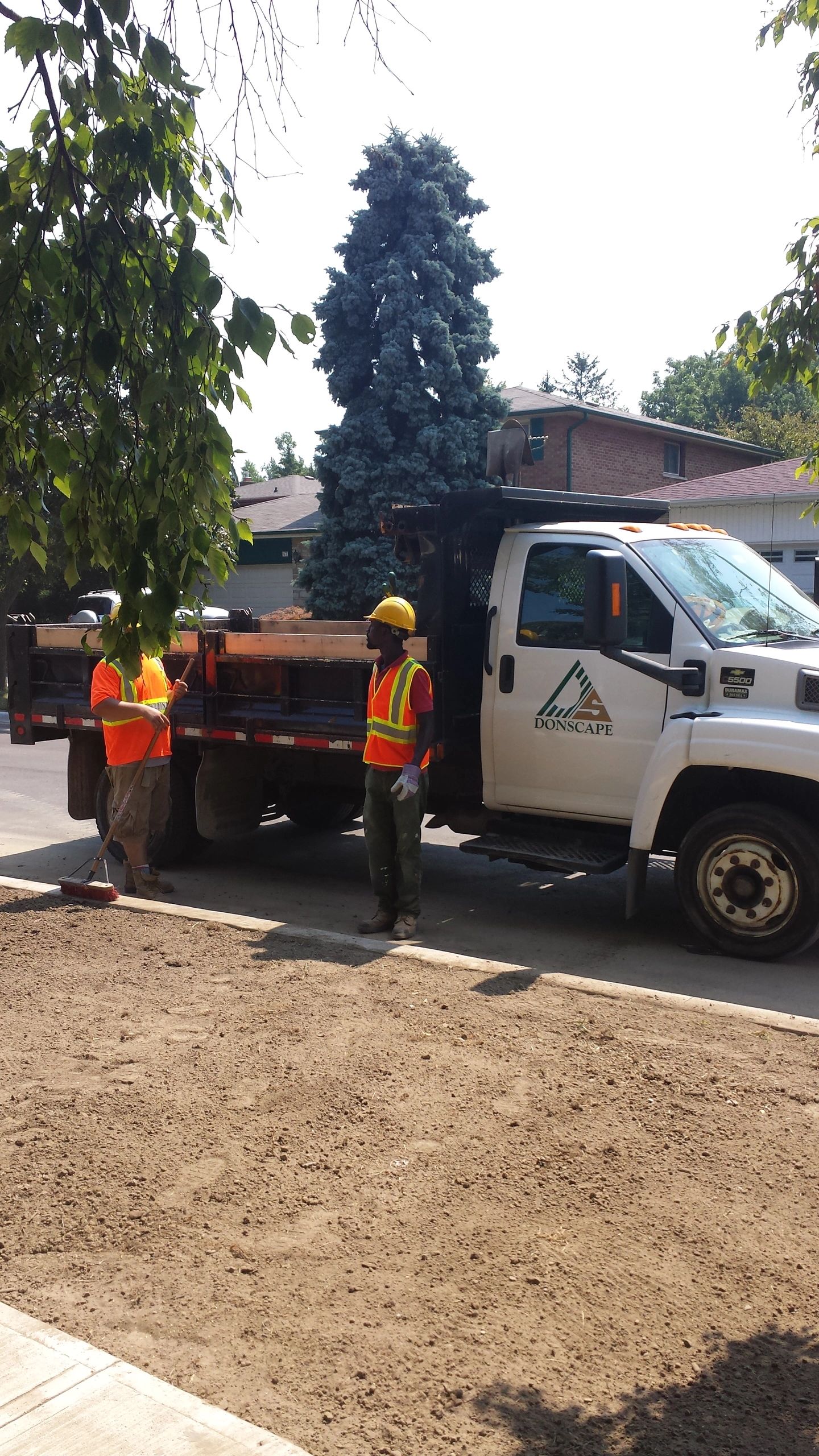 Donscape landscaping crew and truck